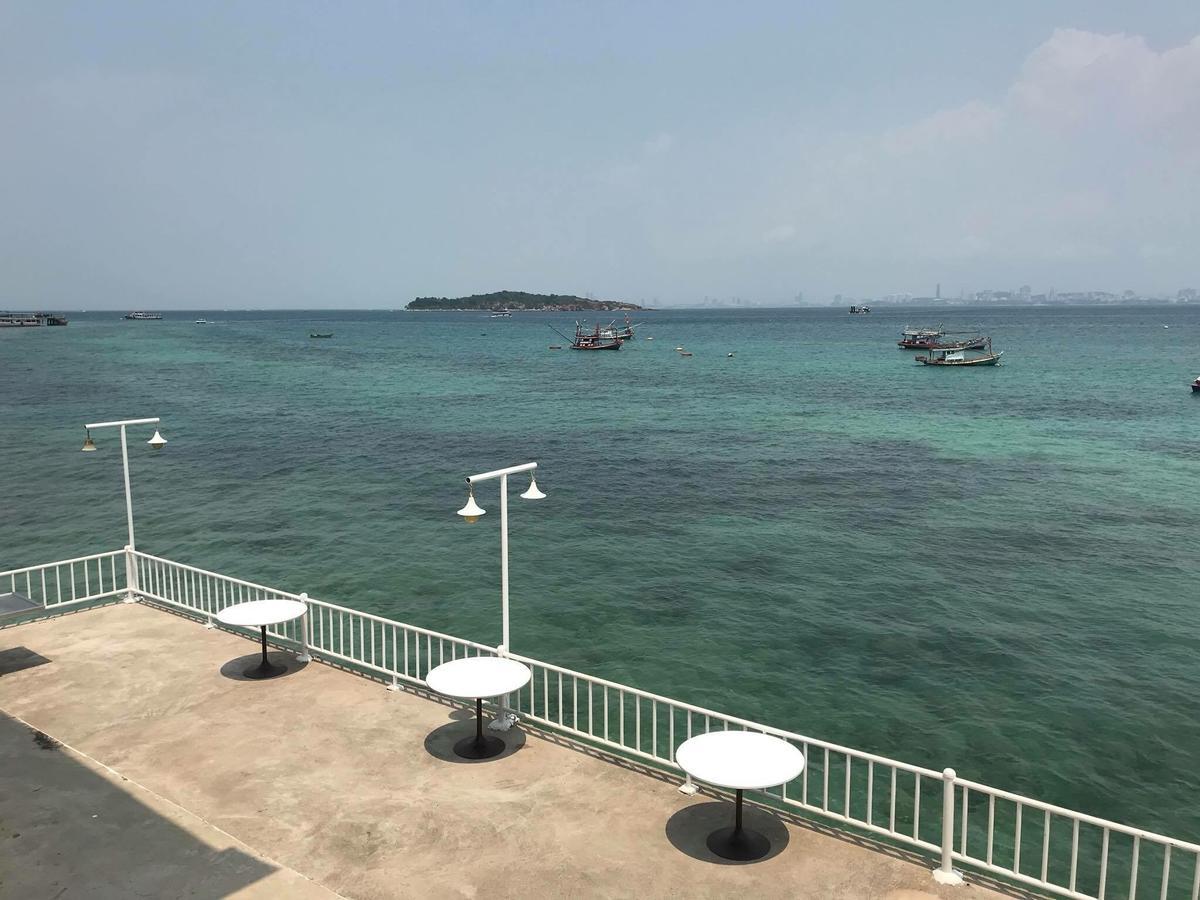Island Inn Ko Lan Bagian luar foto